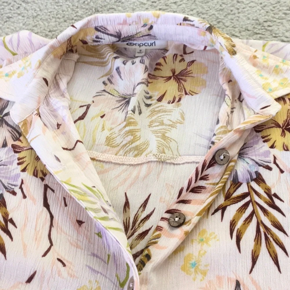 RIP CURL/PEACHY-PINK FLORAL GUAZE BEACH COVERUP OR SHIRT